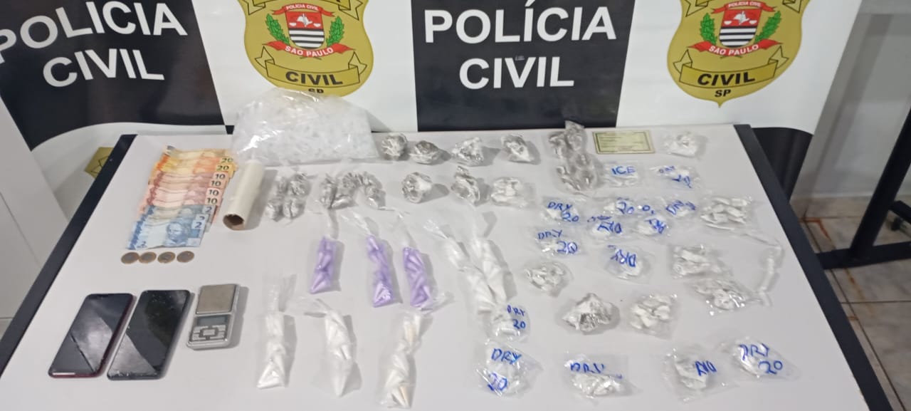 Foto 3 de 8 — Megaoperação prende três e apreende armas e drogas em Américo Brasiliense